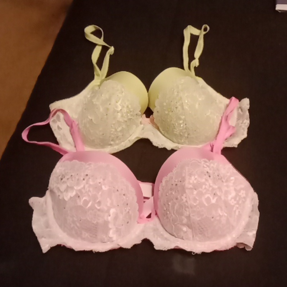 - VS Demi Bra Bundle